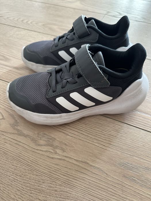 Кроссовки на мальчика adidas