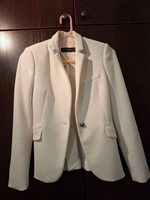 Дамско сако на Zara