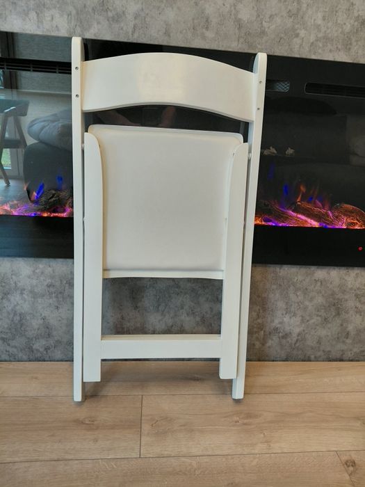 Сгъваем стол  от масив(дъб) и бяла еко кожа