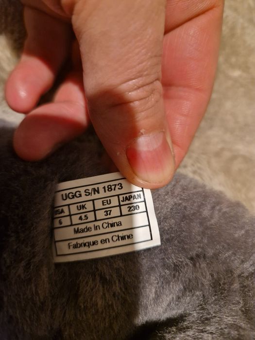 Cizme ugg mărimea 37