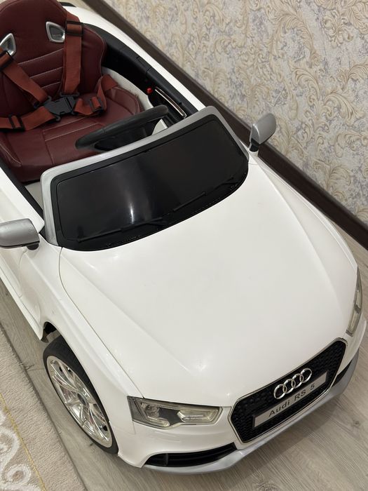 Машина детская кабриолет