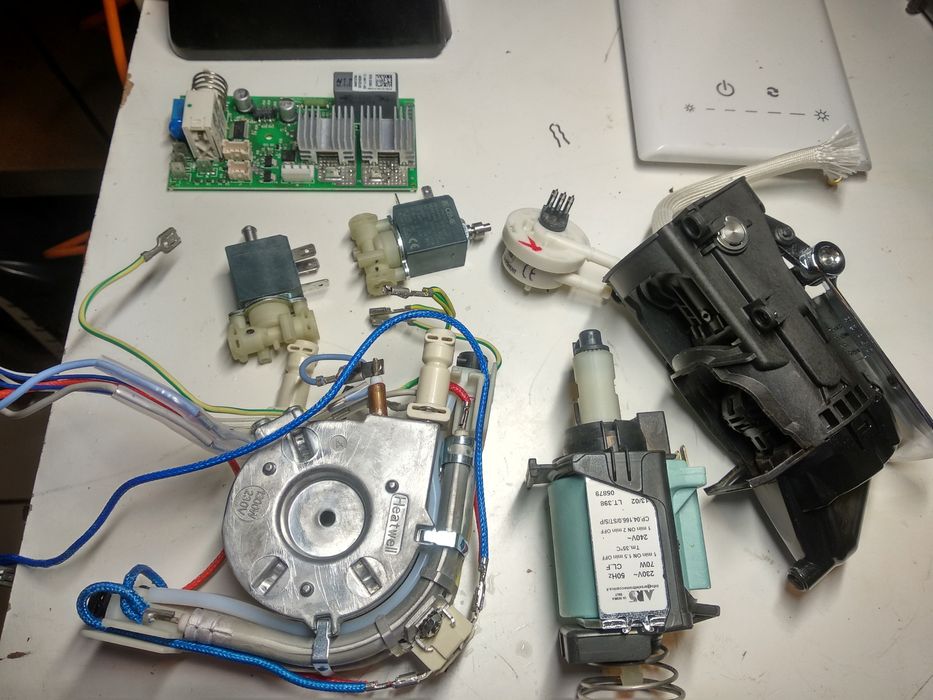 DeLonghi Части за кафемашини с капсули Неспресо/ Nespresso различни