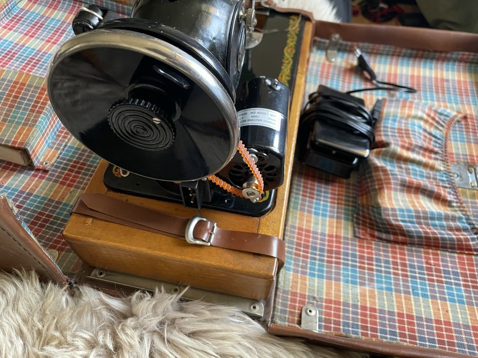 Masina de Cusut Vintage Singer Podolsk