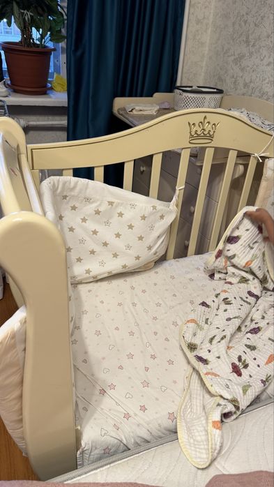 Детская кроватка