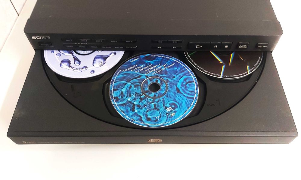 5CD Player Sony CDP-C311M