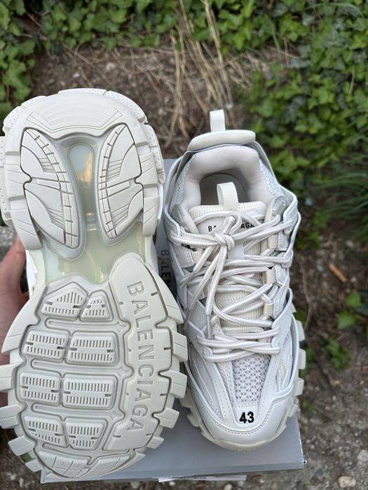 Balenciaga track (triple white)