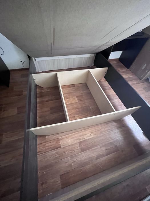Продам кровать дерево