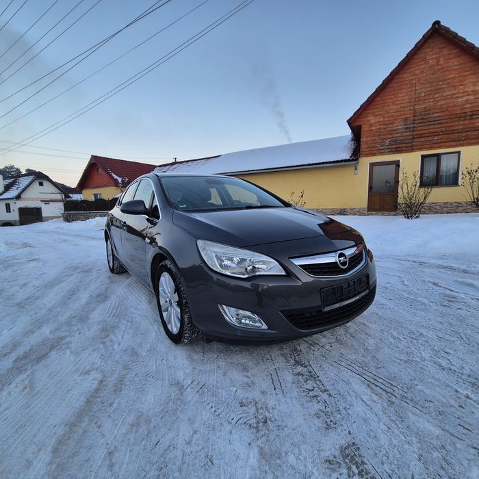 Opel Astra J ,diesel ,110 CP ,euro 5 , navi , Garantie ,Germania ,2011