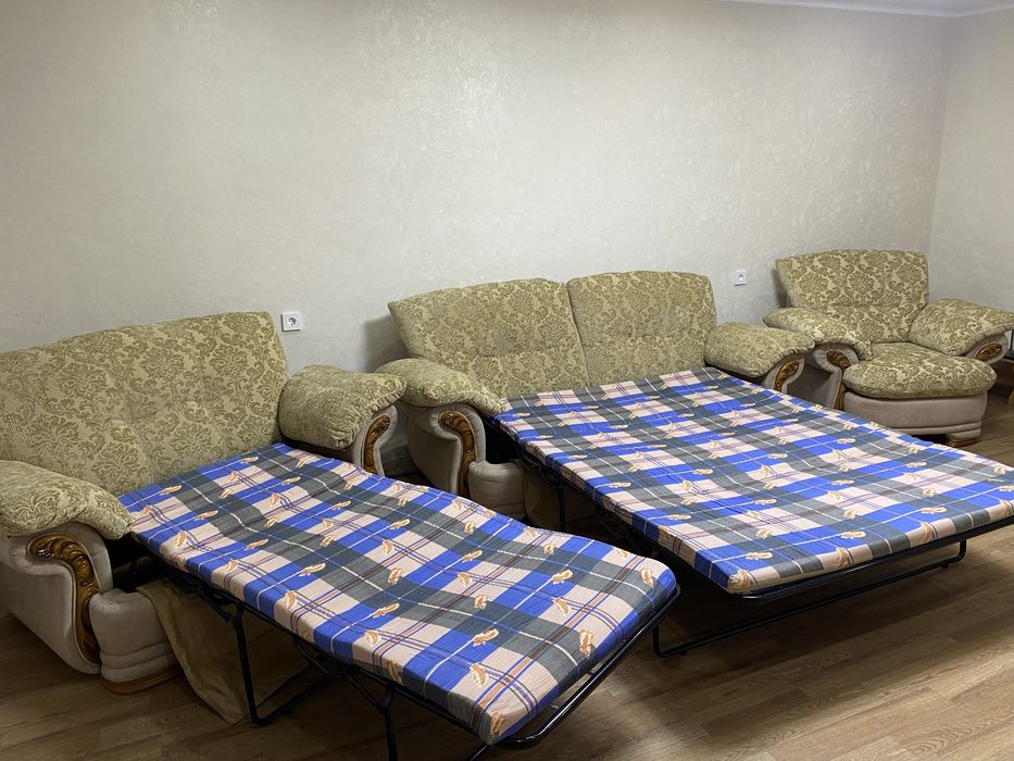 Продам мягкий уголок Потютьков (3+2+1)