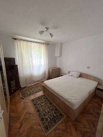 Inchiriez Apartamente 3 camere la vila termen lung minim 6 luni Rasnov ...