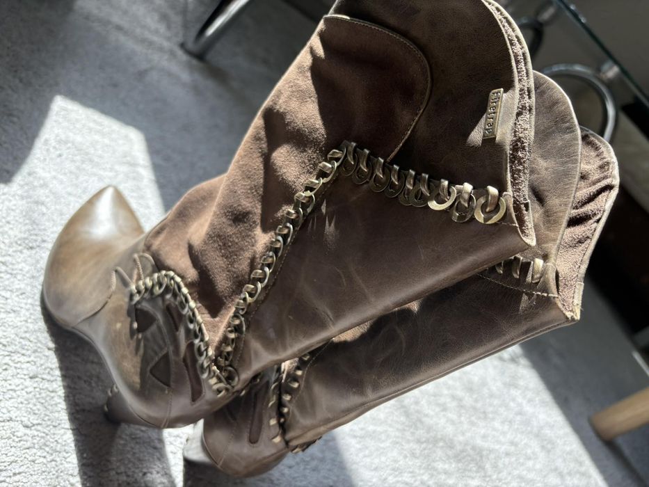 Продавам дамски боти