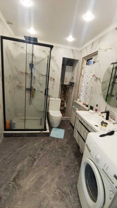 Дом в Каратале, Павел ИмпериЯ