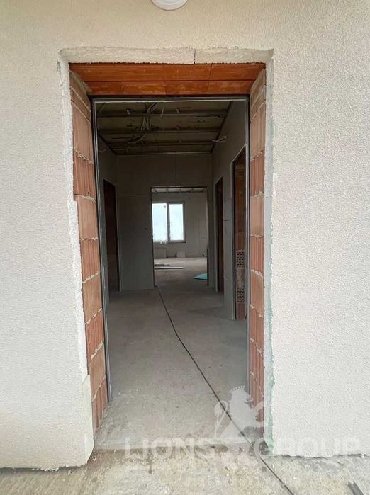 Продава се Къща в Варна, м-т Боровец - юг - 200 кв.м за 975 €/кв.м - Снимка #5