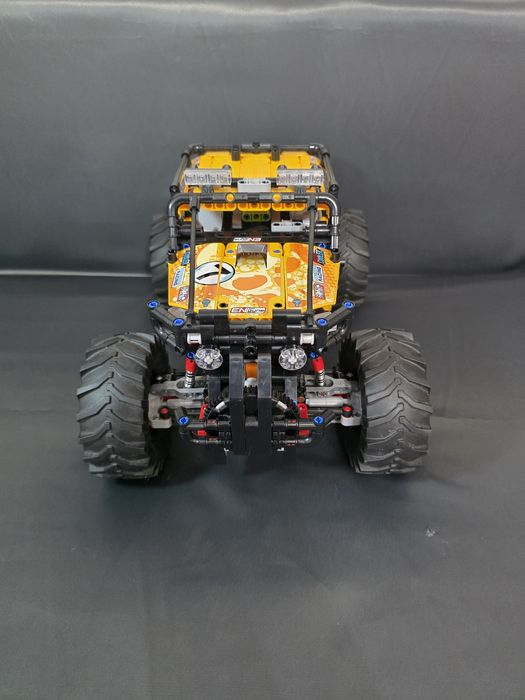 LEGO Technic Экстремальный внедорожник 42099