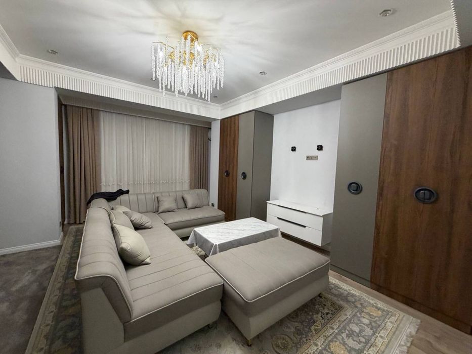 Продается 7-комнатная квартира в новостройке по улице Бобура 320м2