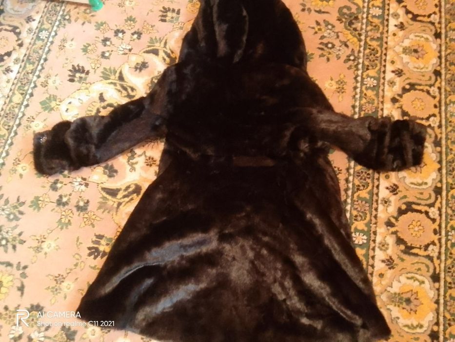 Аёоллар шубаси  сотилади