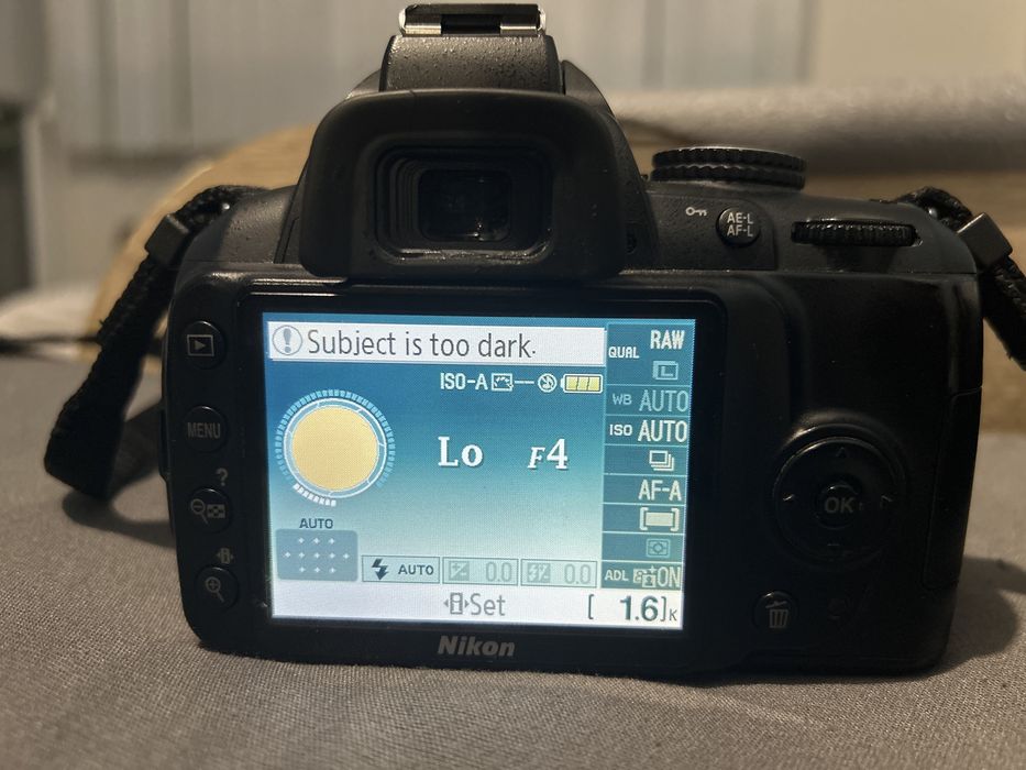nikon d3000+обектив 18-55мм с vr