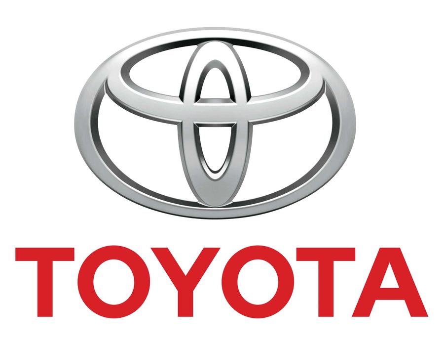 Карти навигация дискове Toyota Auris Avensis Corolla Land Cruiser RAV4