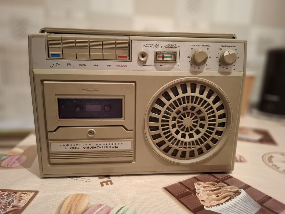 Продам советской магнитофон