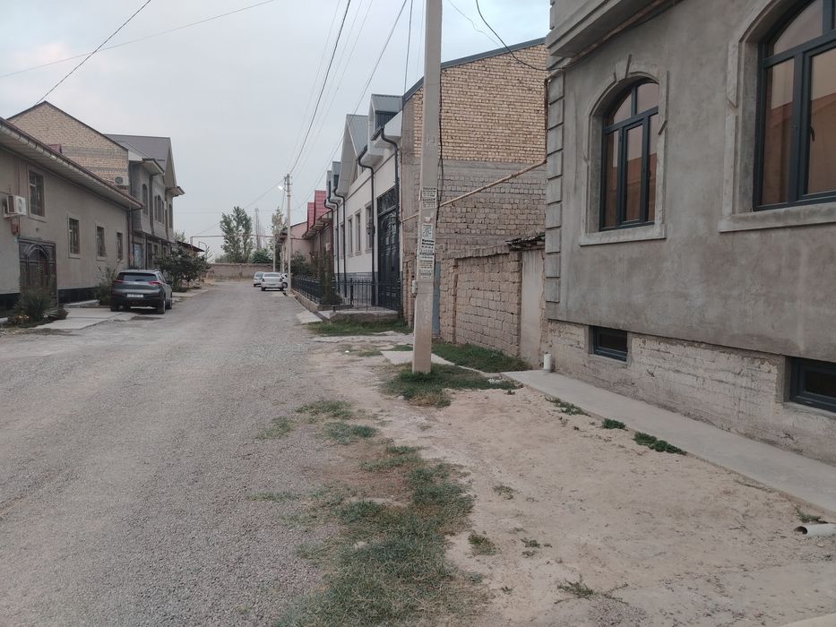 Ijaraga oila quyaman bez maklir adressergili turtga yaqin xonobod maxa