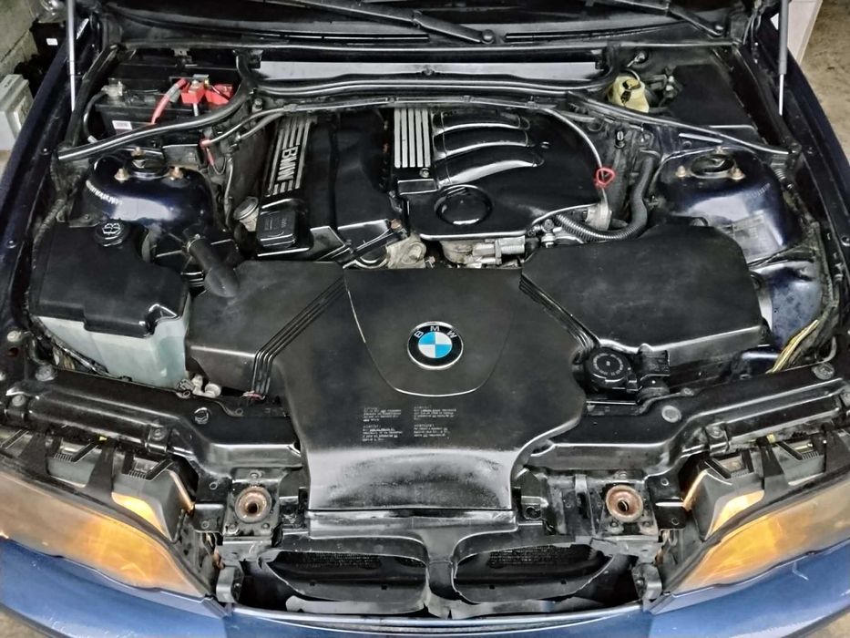 Vând BMW  E 46 coupe