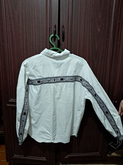 Рубашка ок мактаб учун