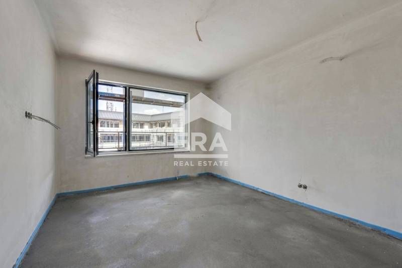 Продава се Тристаен апартамент в София, м-т Гърдова глава - 123 кв.м за 1759 €/кв.м - Снимка #2