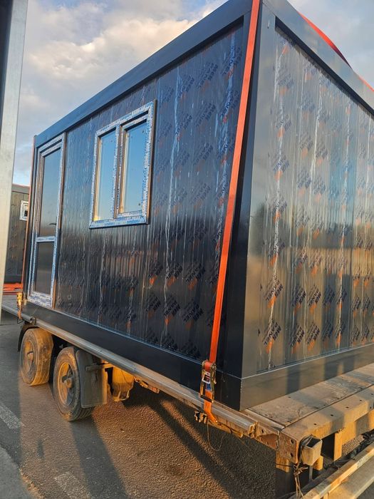 Container modular standard

Denumire produs: Container modular locuibil

Dimensiuni exterioare:

Lungime: 6,00 m

Lățime: 2,40 m

În