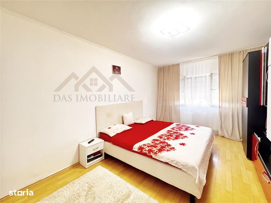 Apartament 2 camere decomandat, bld. Republicii , zona Pol. Sf. Ioan