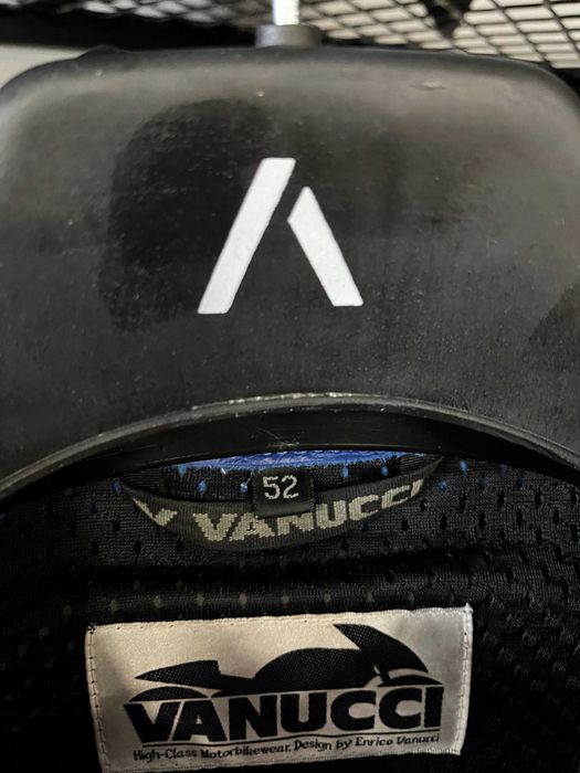 Kожен мото екип VANUCCI SERIES 2.0 ,2 части ,52 M-L ,всички протектори