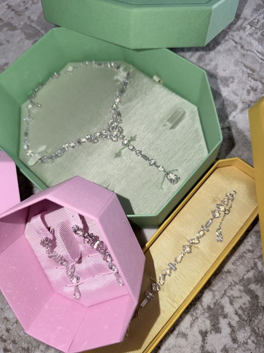 Set Swarovski Mesmera ideal pentru mireasa/nașă/ocazie specială