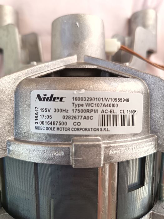 Инверторен мотор за Пералня Whirlpool FreshCare FWF71483W EU