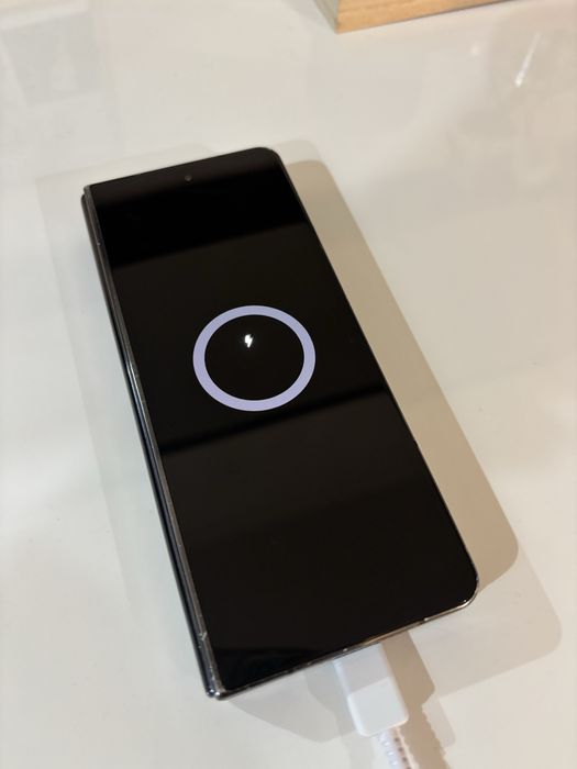 Samsung Z Fold 4 - placa defecta