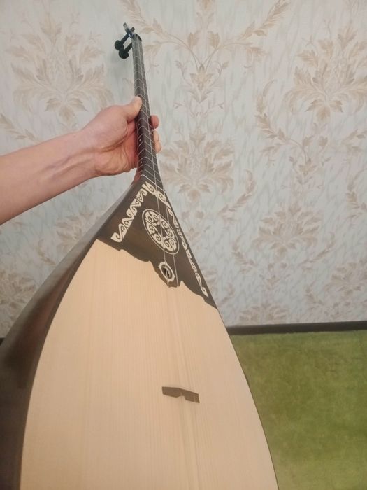 Кәсіби домбыра "Серпер"