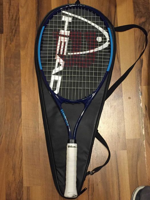 Vand racheta de tenis de camp