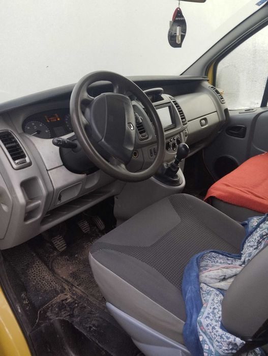 Renault trafic 2.0 dizel 8+1