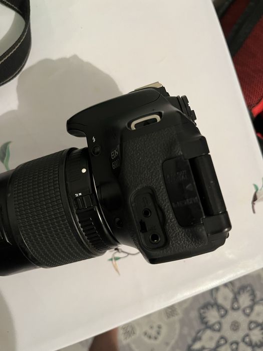 Canon 600D в отличном состояний