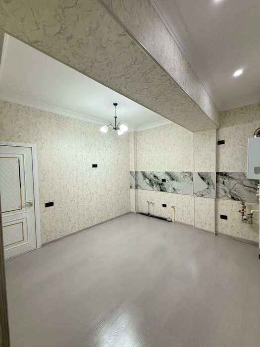 Яшнабад улица Иззат-58 Новостройке продаю квартиру  1/2/8  45м2