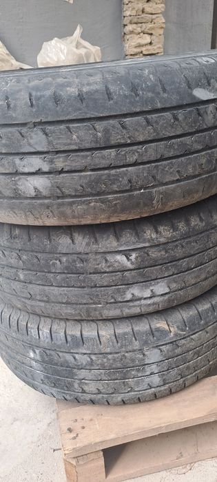 Продам бу шины от пикапа