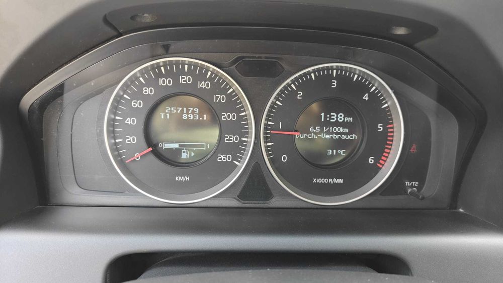 VOLVO XC60 2011 — imagine 5