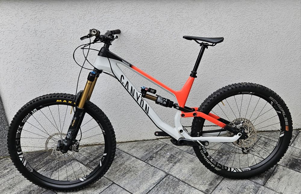 Canyon Torque CF 9.0 bicicleta carbon mtb full suspension Fox Kashima
