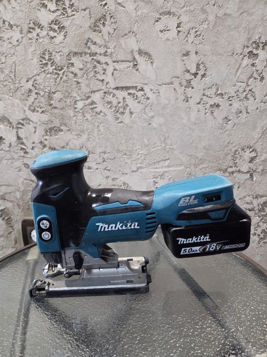 Акумулаторен прободен трион MAKITA DJV181