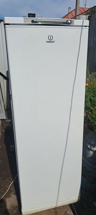 Морозилка indesit