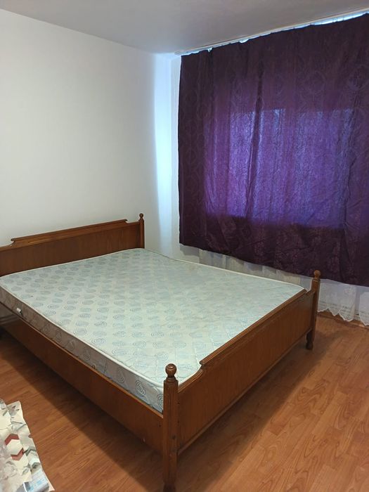 Apartament 3 camere de închiriat