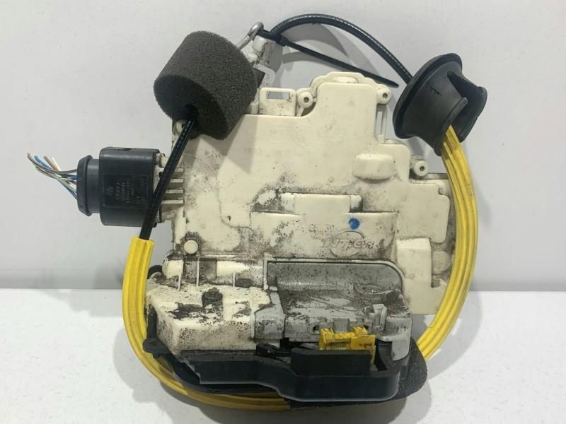 Broasca usa stanga spate Audi A6 4F2, C6 4F0839015A