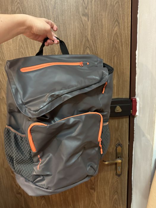 Ghiozdan nou in tipla