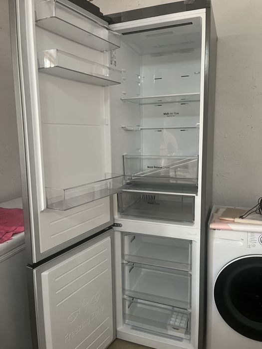 Холодильник LG продам