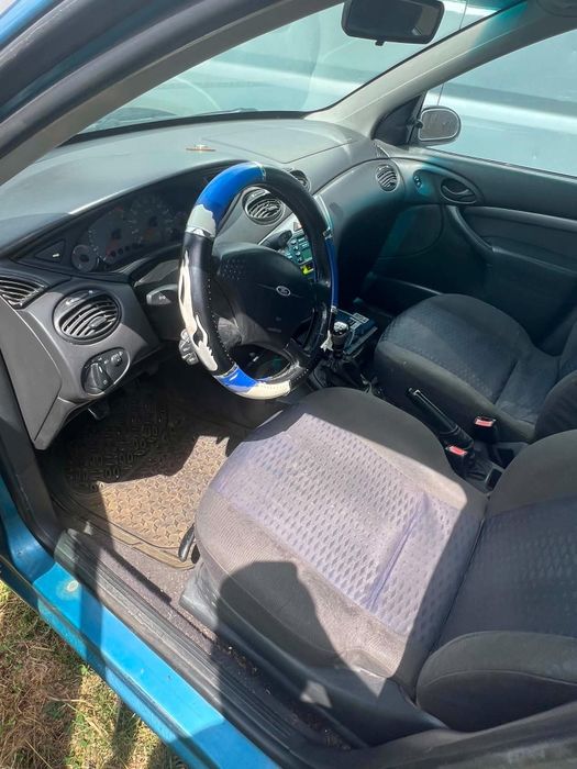 FORD Focus 2000 — imagine 5