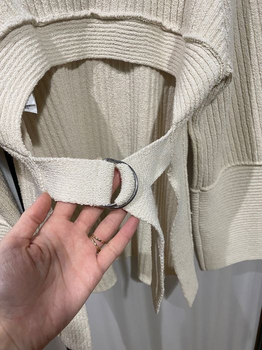 Пуловер с отворен гръб H&M от памучна смес в цвят пясък