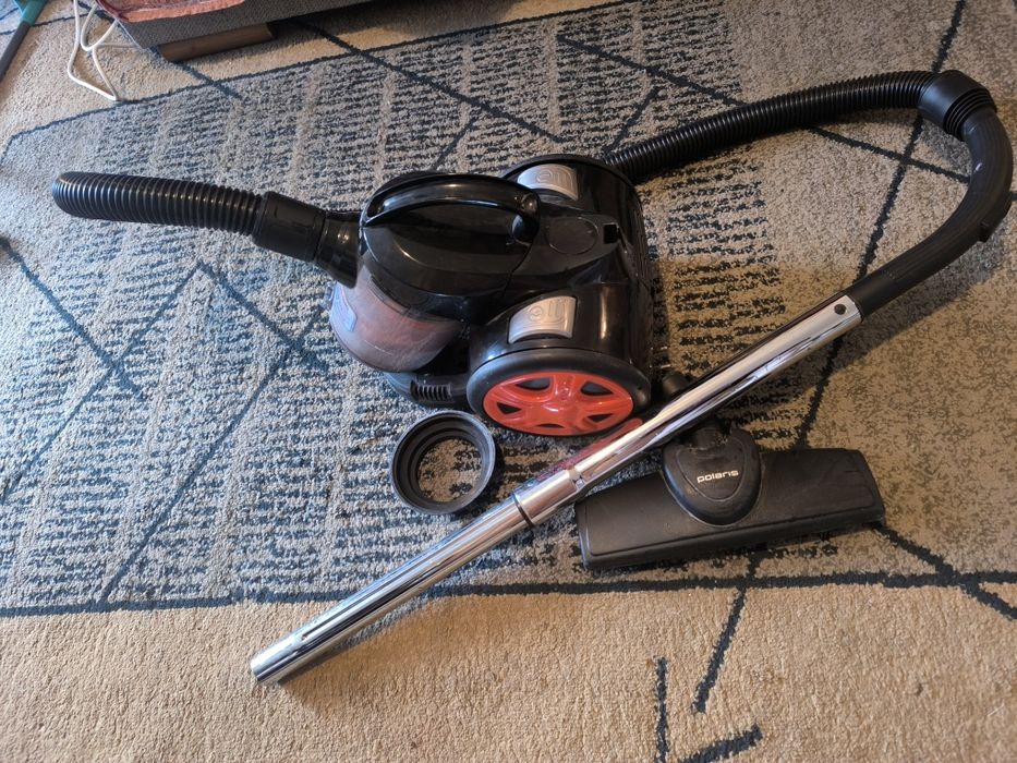 пылесос в рабочем состоянии